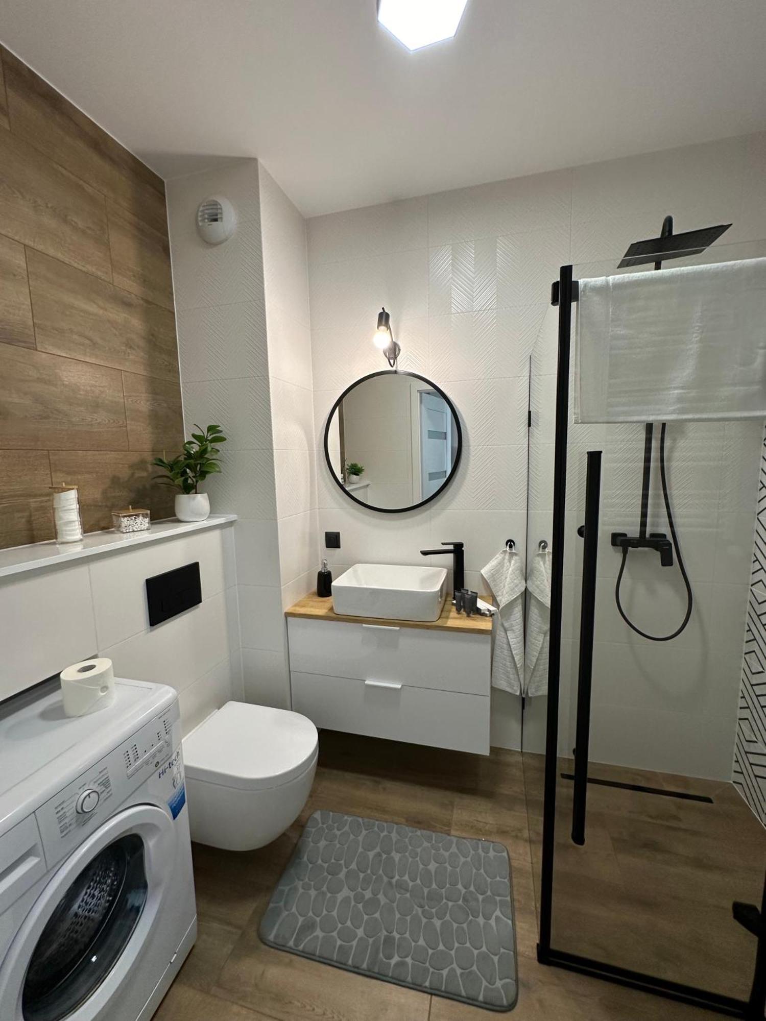 Skytravel 26 Apartament Pileckiego Nowy Dwor Mazowiecki Airport Modlin 24H Buitenkant foto